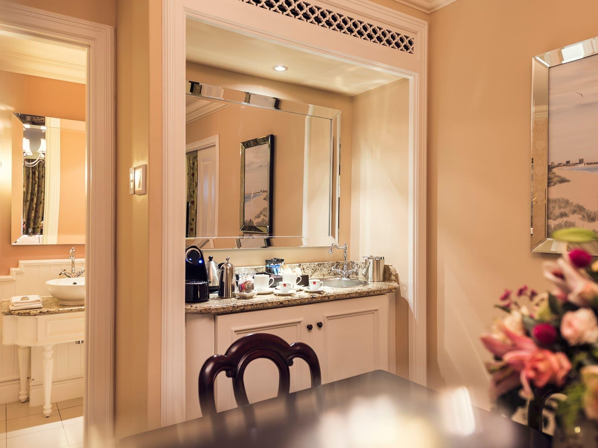 The Boardwalk Hotel, Convention Centre & Spa Port Elizabeth Extérieur photo